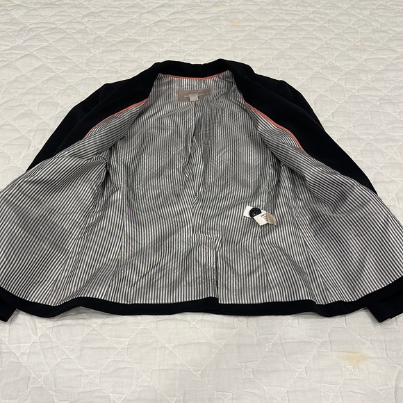 Blazer - Picture 2 of 3